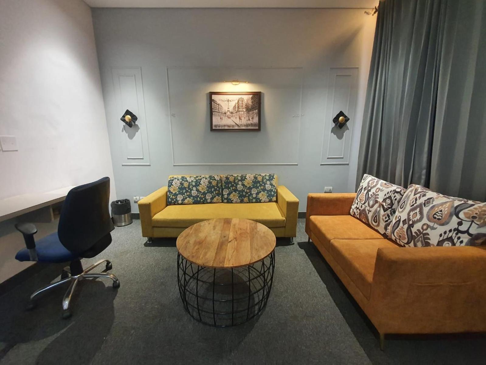 Mallenzo Suites Dlf Phase 1 Гургаон Екстериор снимка